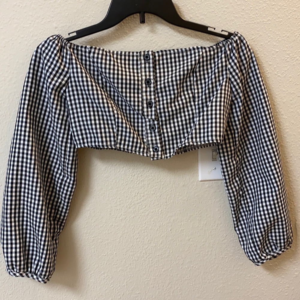 Black and white button blouse with sleeves